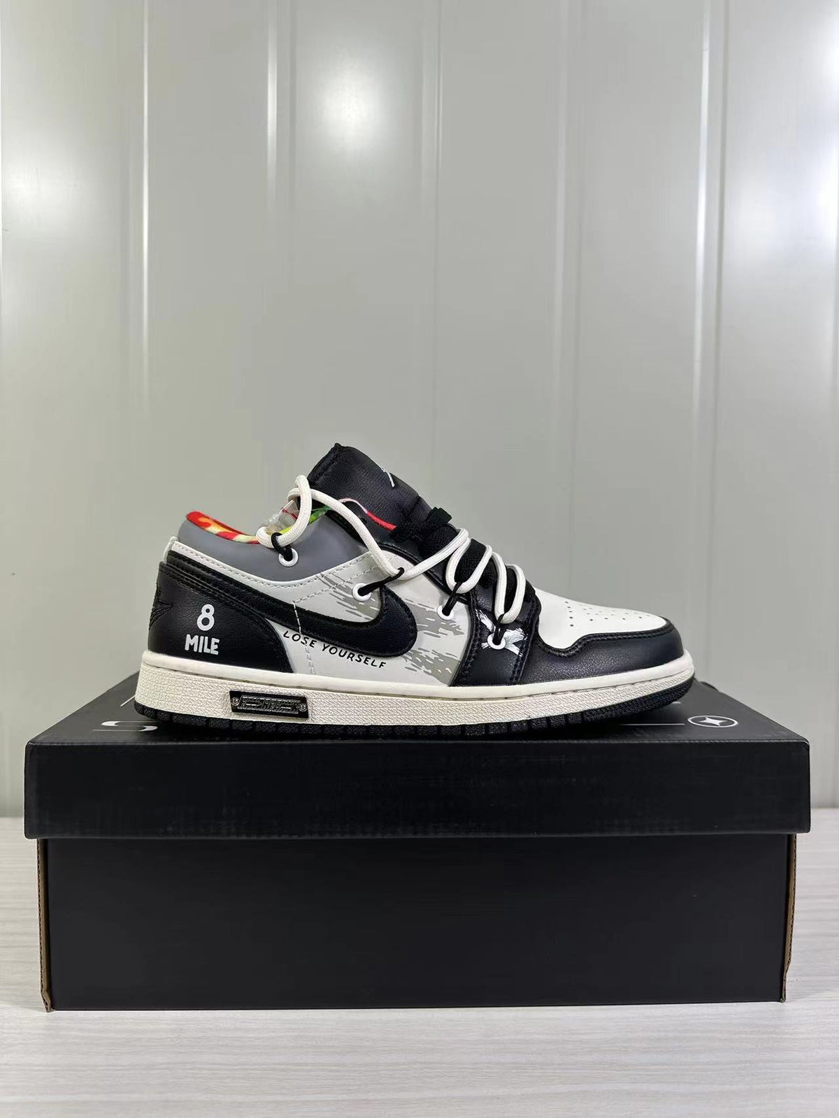 Air Jordan 1 Low Black White DQ8422-001 - product image from the listing.