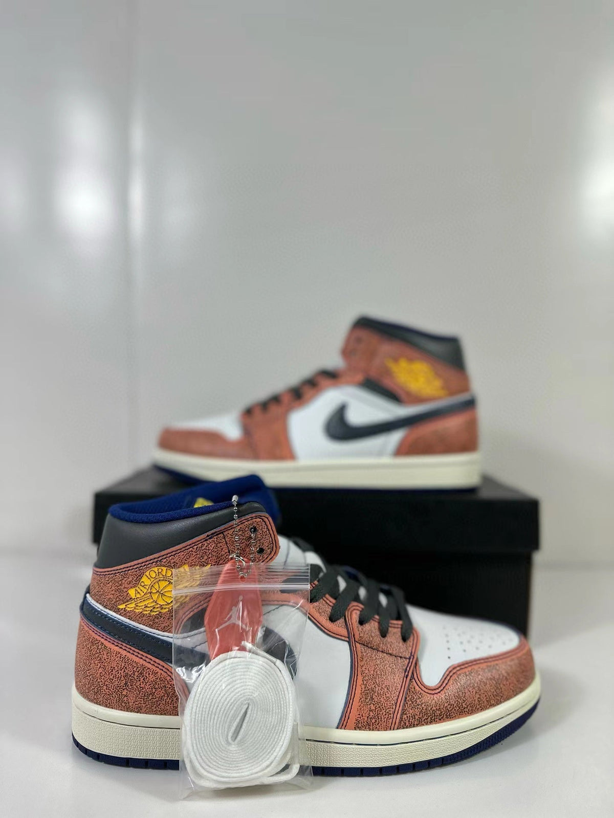 Air Jordan 1 Mid Flight Orange White Black FV3619-106 - product image from the listing.
