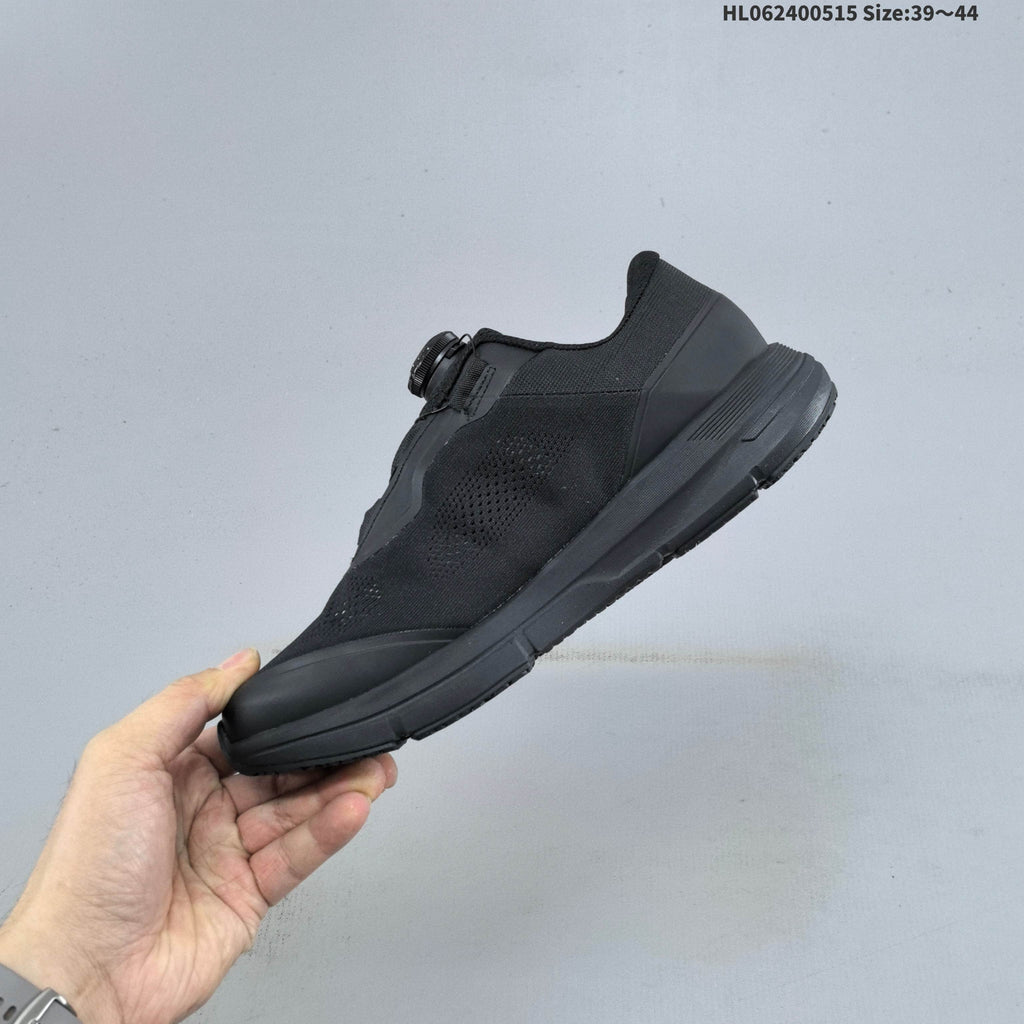 DESCENTE EASE AIR JR BOA Sneakers for Running - product image from the listing.