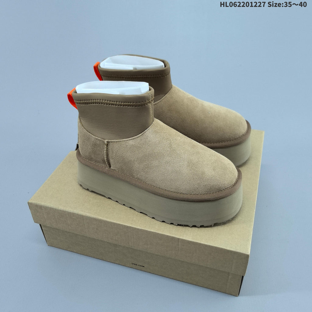 Women's UGG Classic Mini Platform Boot - product image from the listing.
