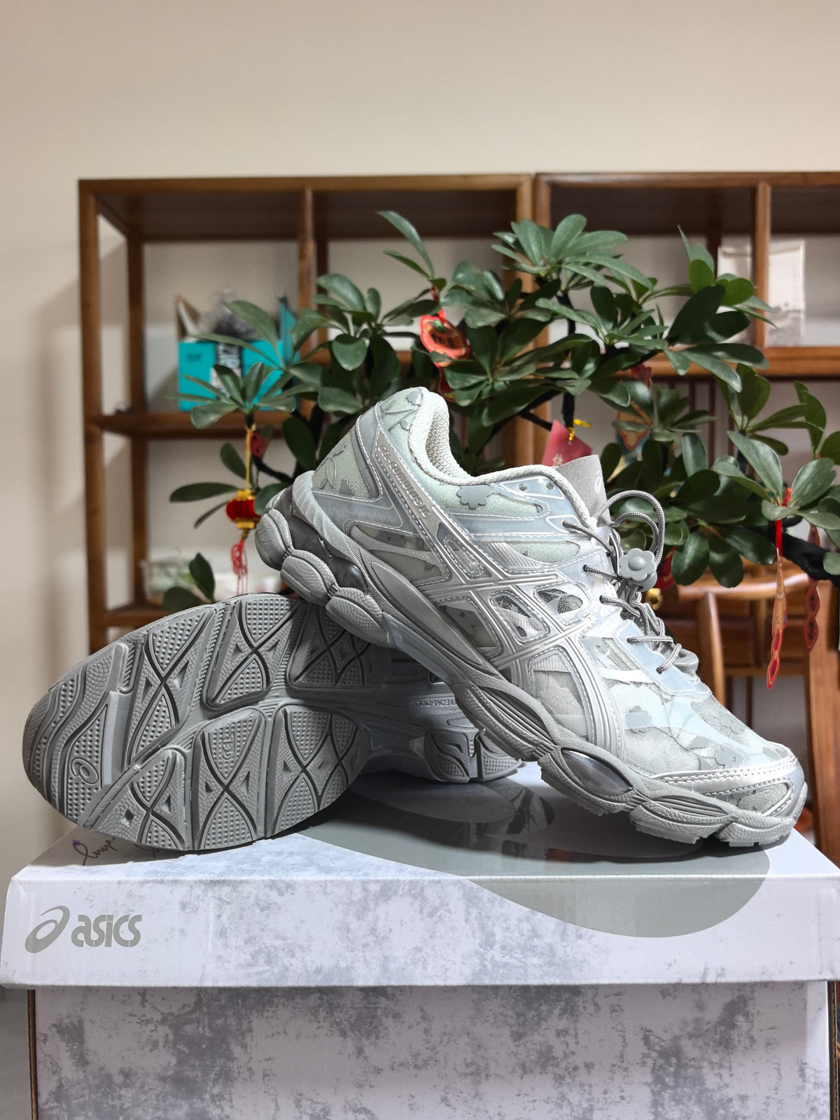 Grey and Silver ASICS GEL-B3 Sneakers - product image from the listing.