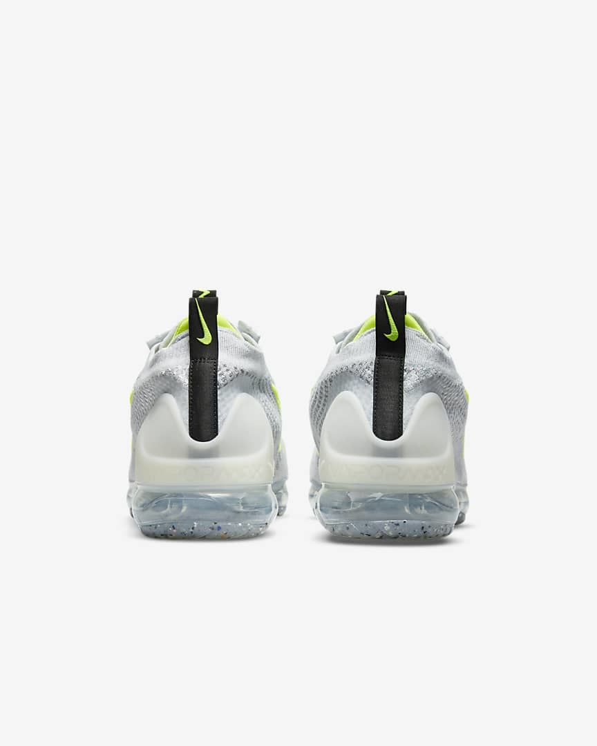 Nike Air VaporMax 2021 FK Trainers DH4085-001 - product image from the listing.