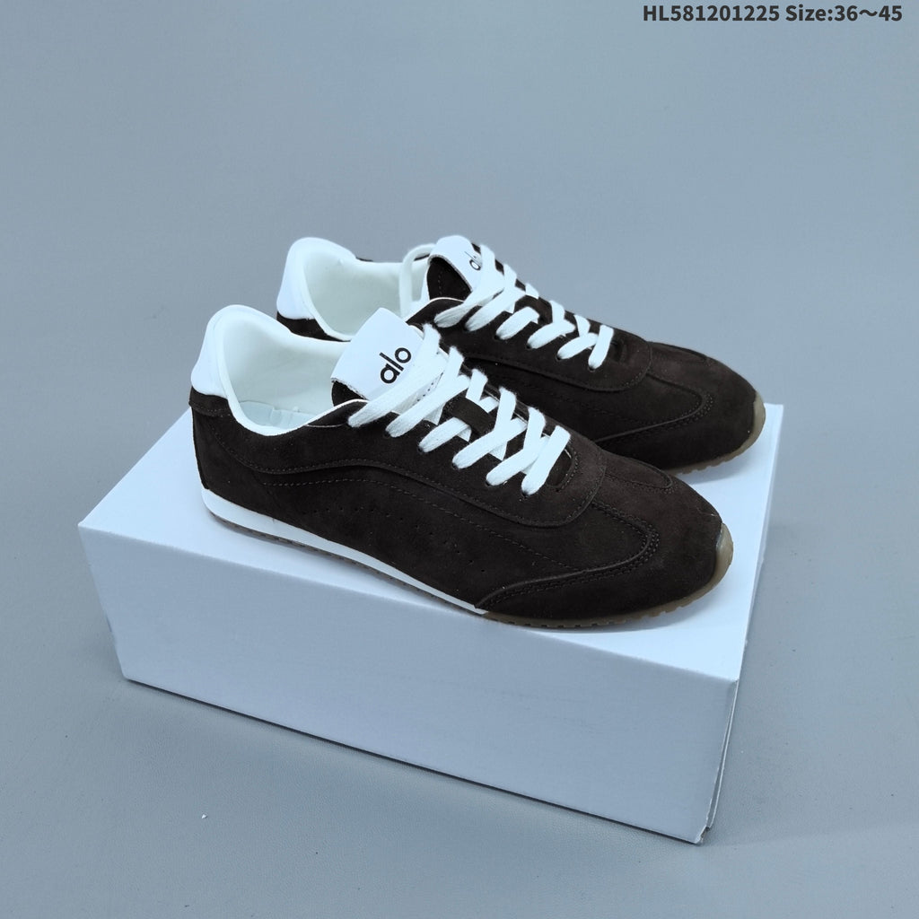 Alo Yoga Sunset Sneaker Low-Cut Casual Shoes - product image from the listing.