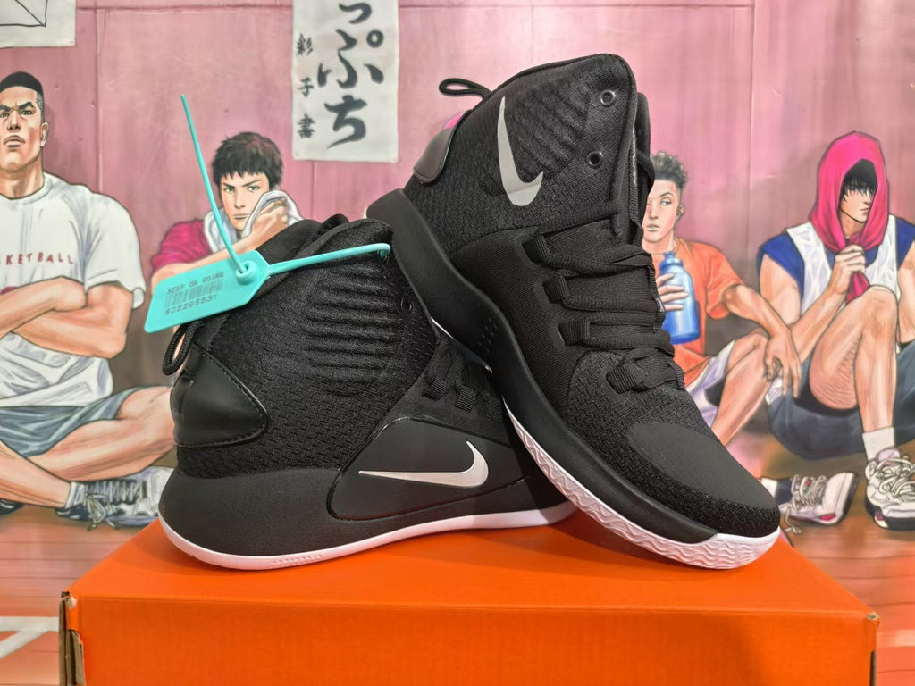 Nike Hyperdunk Basketball Shoes in Black Silver - product image from the listing.