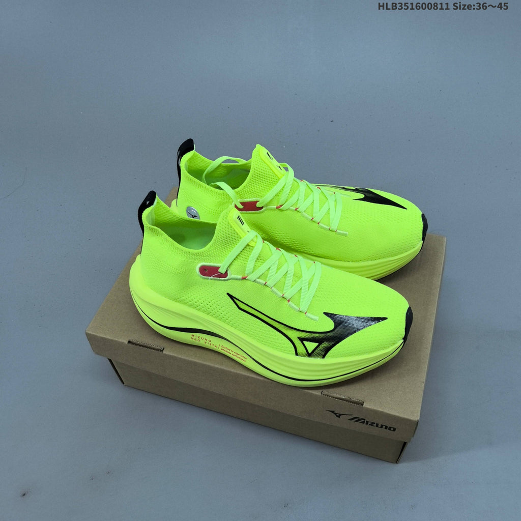 Mizuno Neo Vista Shoes for Running - product image from the listing.