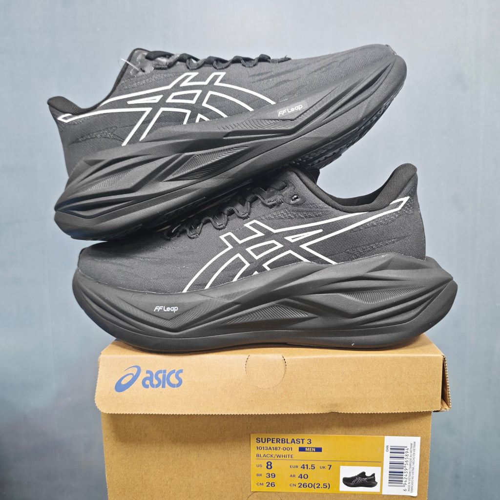 ASICS Superblast 3 Shoes for Running Black/White 1013A187-001 - product image from the listing.