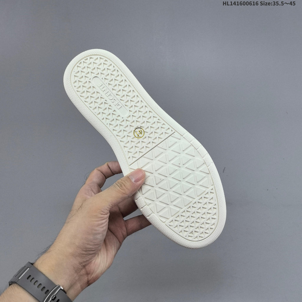 DESCENTE CHRON PACER CVS Low-Top Sneakers in White Grey D5331LSN20 - product image from the listing.
