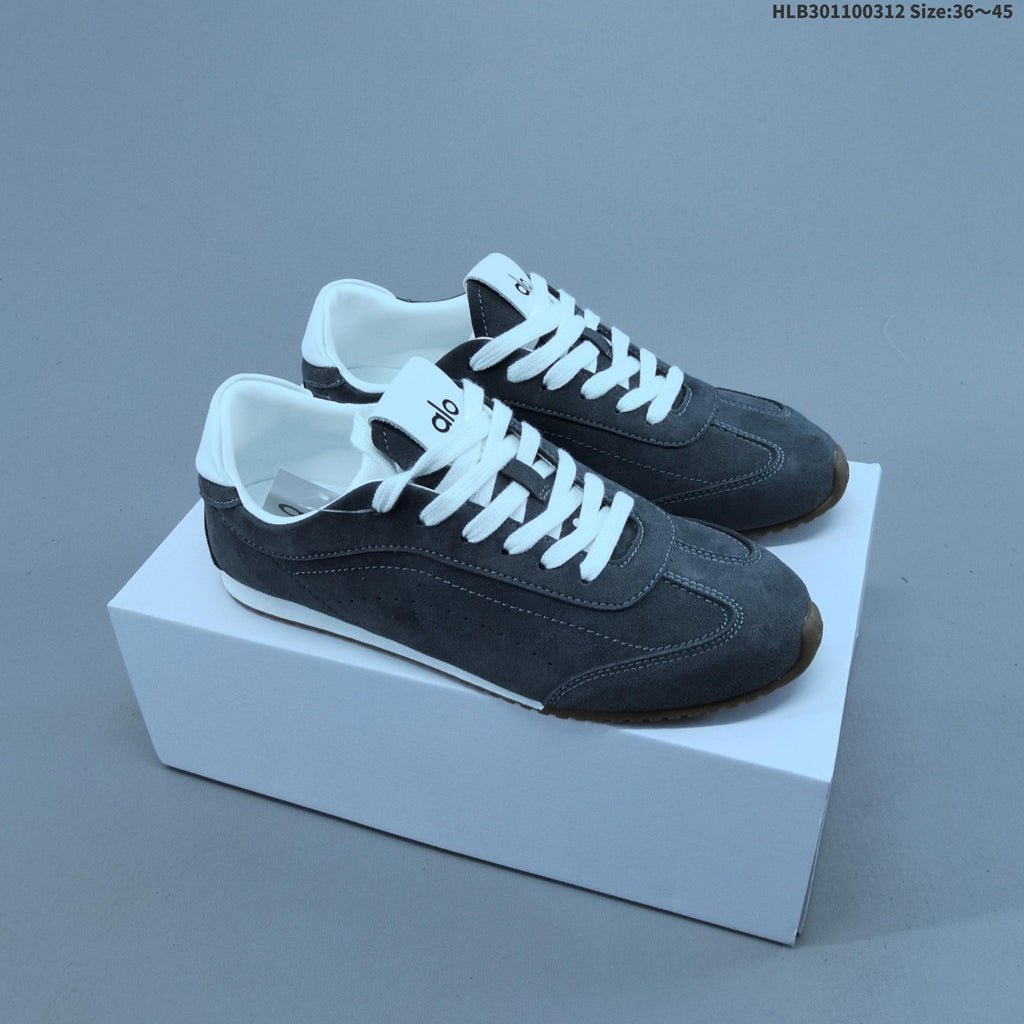 Alo Sunset Sneakers in Suede-Look Low-Cut Style - product image from the listing.
