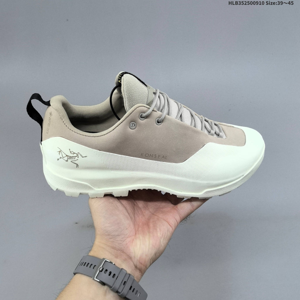 Arc'teryx Vertex Alpine M Low-Cut Hiking Shoes - product image from the listing.