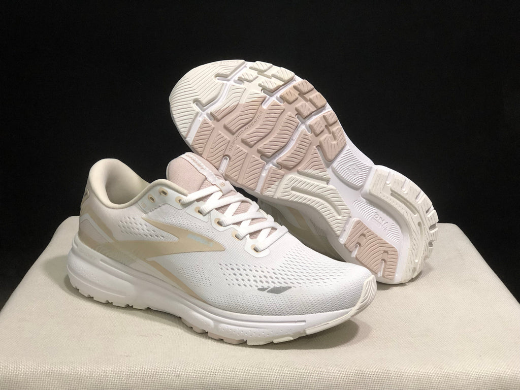 Brooks Ghost 15 Shoes for Running - product image from the listing.