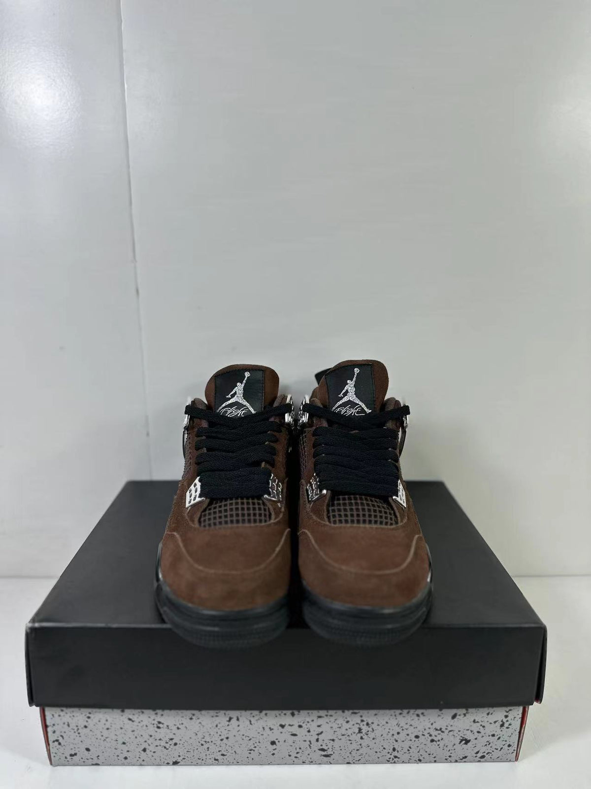 Air Jordan 4 Retro Brown Black AQ9129-002 - product image from the listing.
