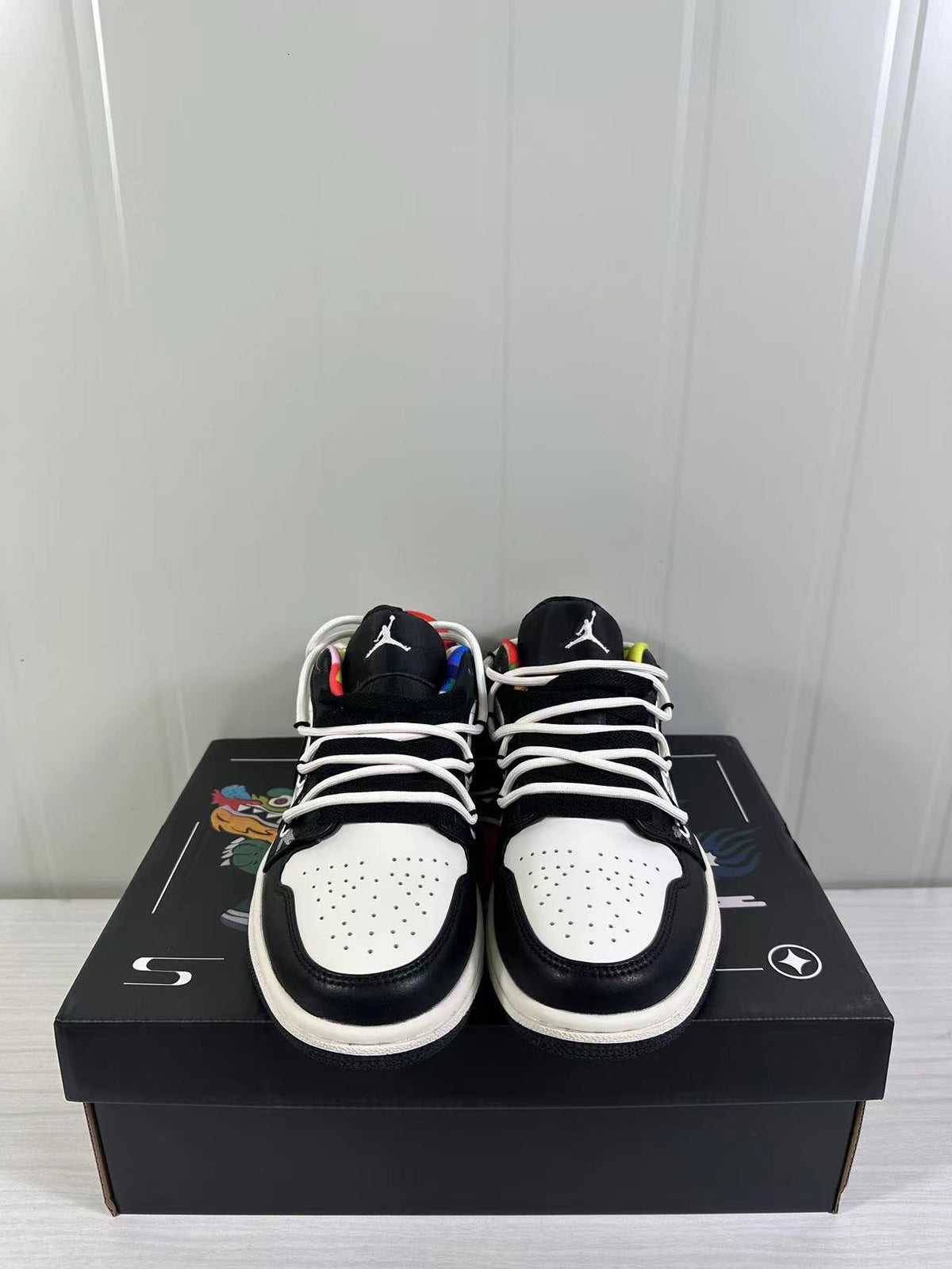 Air Jordan 1 Low Black White DQ8422-001 - product image from the listing.