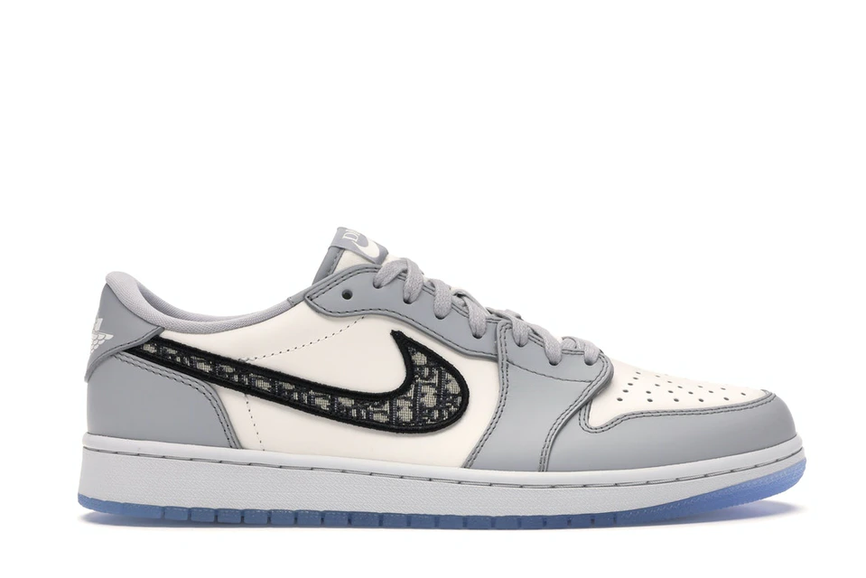 Low - Jordan 1 Retro - product photo shown in the listing for this item.