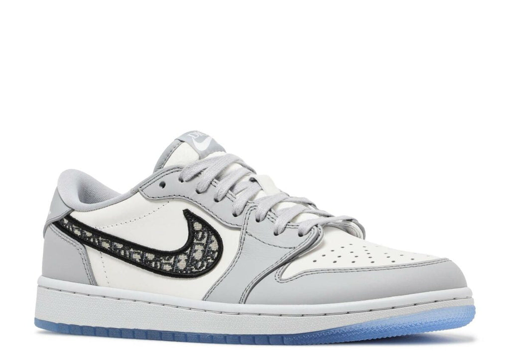 Low - Jordan 1 Retro - product photo shown in the listing for this item.