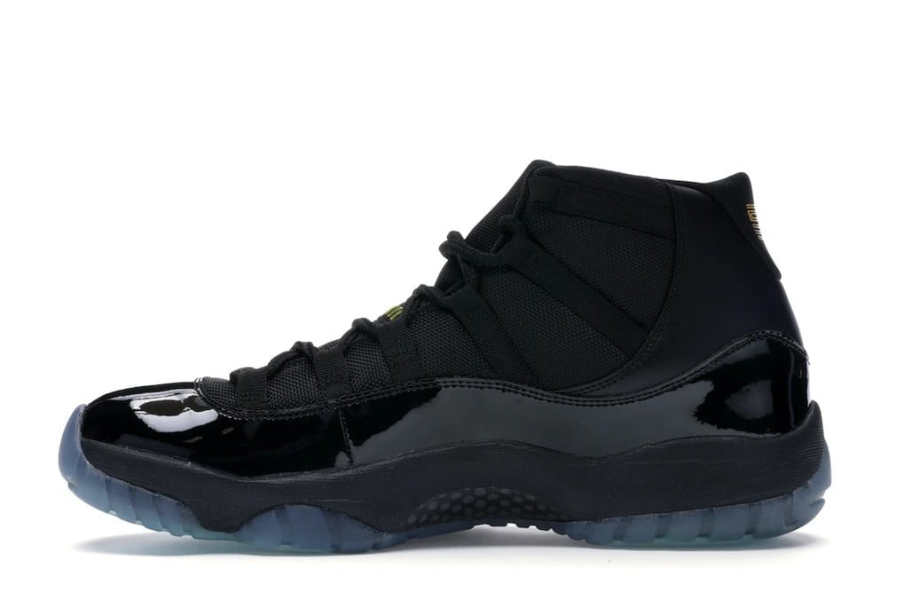 Jordan 11 Retro Gamma in Blue - product image from the listing.