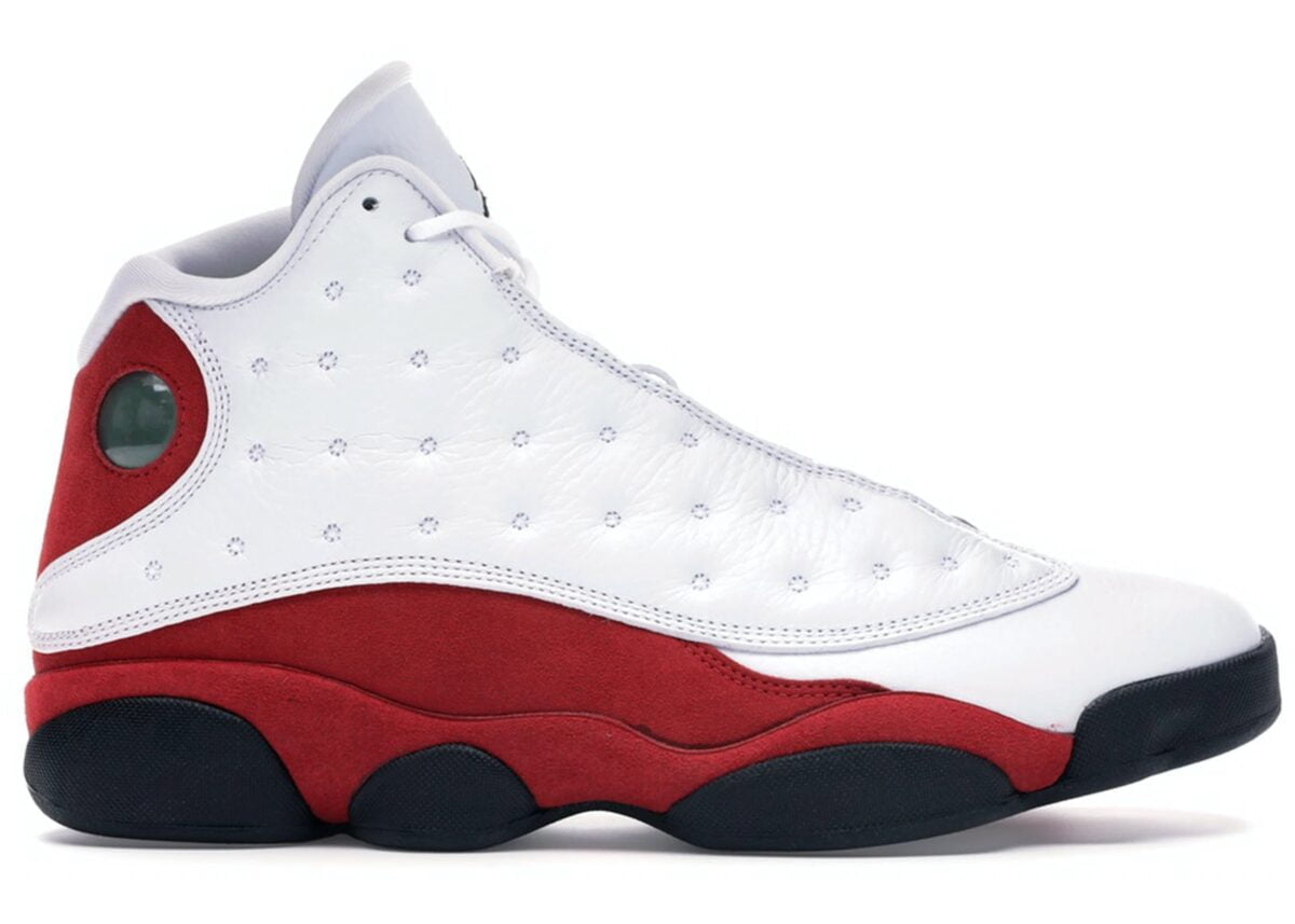Chicago - Jordan 13 Retro OG 2017 - product image from the listing.