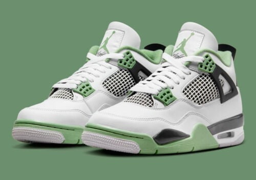 Women's Jordan 4 Retro Seafoam - product image from the listing.