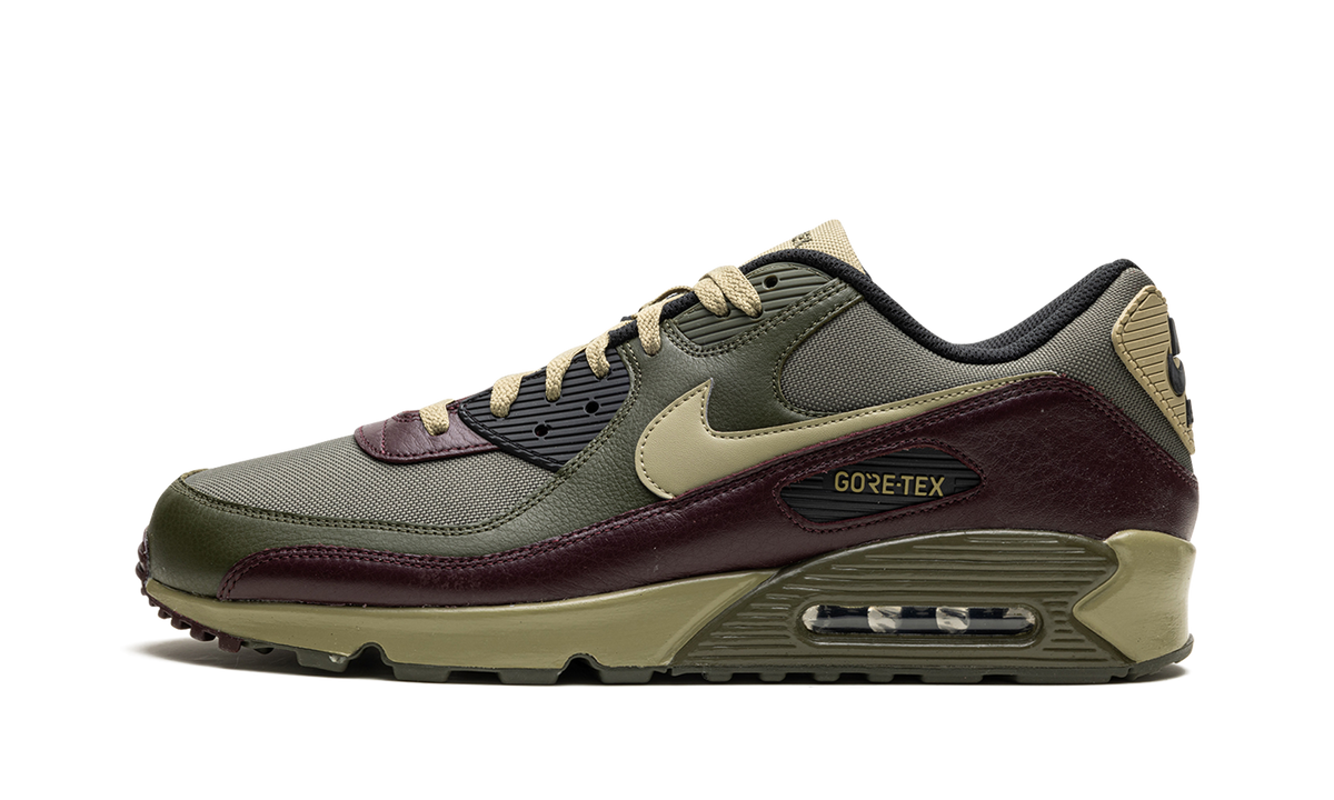 "Medium Olive" Air Max 90 Gore-Tex FD5810 200 - product image from the listing.