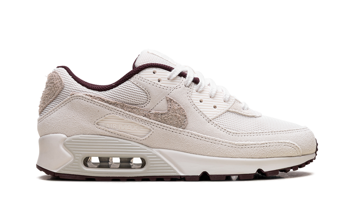 "Sail Burgundy Crush" Air Max 90 PRM HQ1712 001 - product image from the listing.