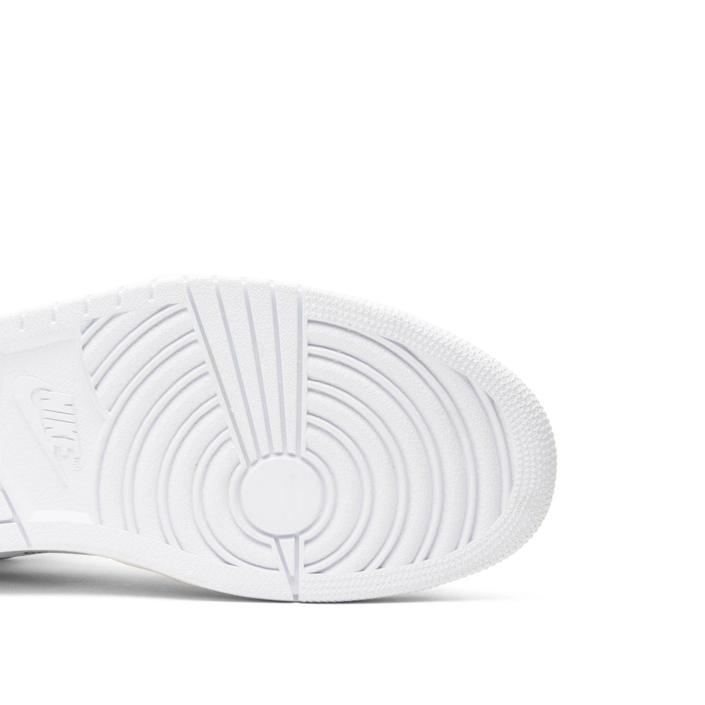 "White" Off-White x Air Jordan 1 Retro High OG 2018 AQ0818-100 - product image from the listing.