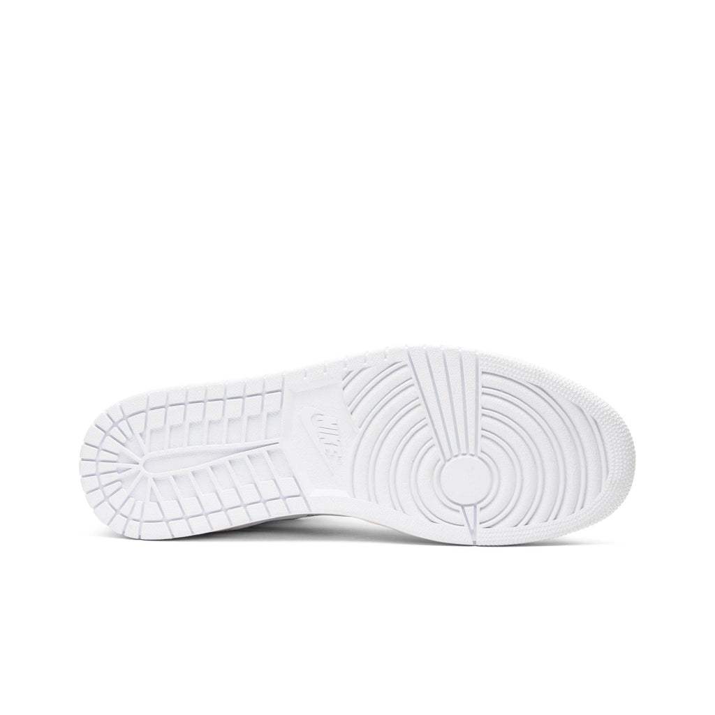 "White" Off-White x Air Jordan 1 Retro High OG 2018 AQ0818-100 - product image from the listing.