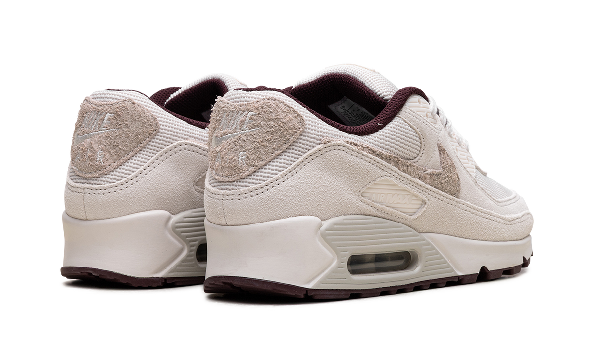 "Sail Burgundy Crush" Air Max 90 PRM HQ1712 001 - product image from the listing.