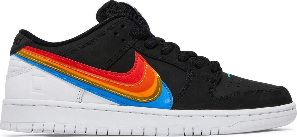 Polaroid x Nike Dunk SB Low Black - Size 9 - product image from the listing.
