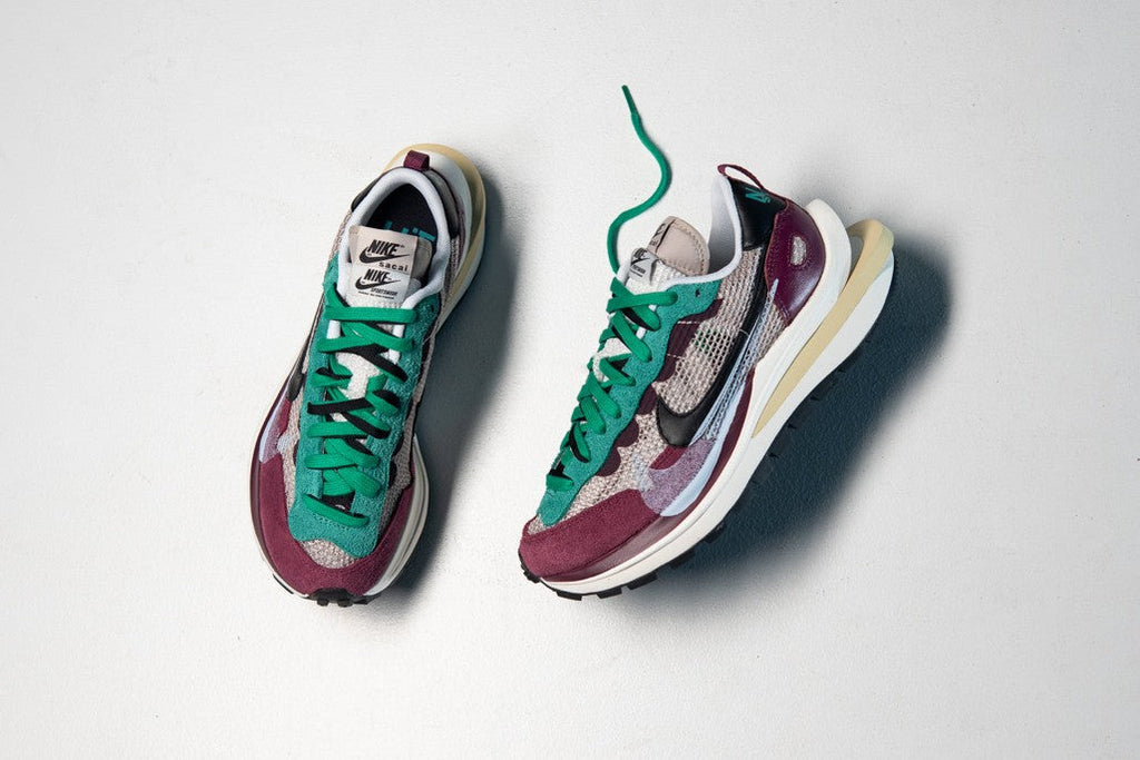 Sacai x Nike Vaporwaffle in Red Green - product image from the listing.