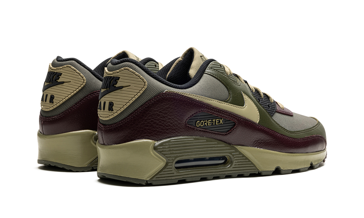"Medium Olive" Air Max 90 Gore-Tex FD5810 200 - product image from the listing.